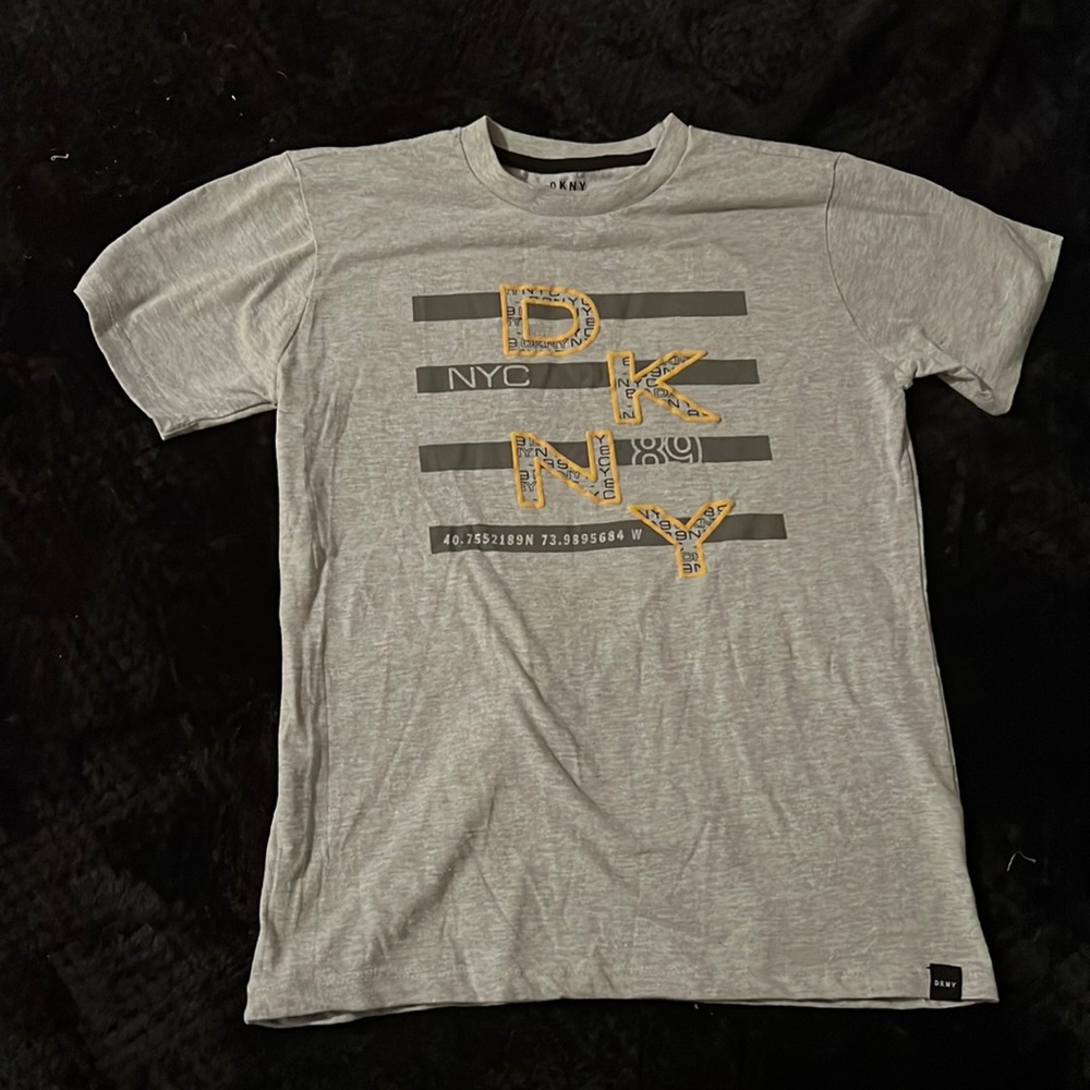 Boys Xl DKNY T-shirt